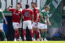Græsk røg og en by i røde farver: Vejle bliver i Superligaen