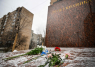 En stille blomster-protest mod krigen spreder sig i Rusland