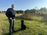 Privat hundepark kan lejes i en time: Hjælper nervøse hunde