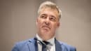 LIVE: Taburetten vakler under minister