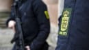 Betjente sigtet for at efterlade person i hjælpeløs tilstand, som senere afgik ved døden