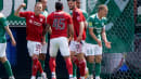 Græsk røg og en by i røde farver: Vejle bliver i Superligaen