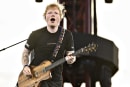 Sådan forvandler Ed Sheeran en græsplæne på Amager til et 'kulturelt samlingspunkt'